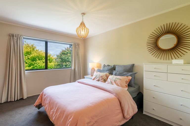 Photo of property in 49 Grand Vue Road, Kawaha Point, Rotorua, 3010