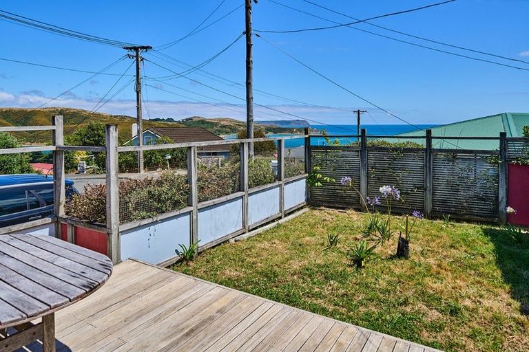 Photo of property in 16 Walker Avenue, Paremata, Porirua, 5026