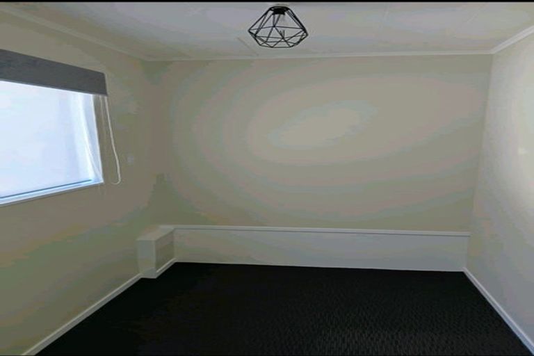 Photo of property in 11 Langwell Place, Papakowhai, Porirua, 5024