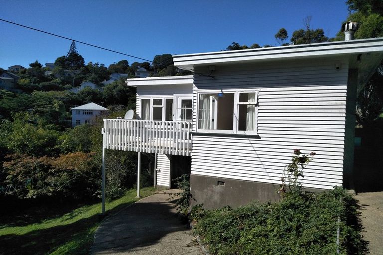 Photo of property in 12 Lytton Street, Wadestown, Wellington, 6012