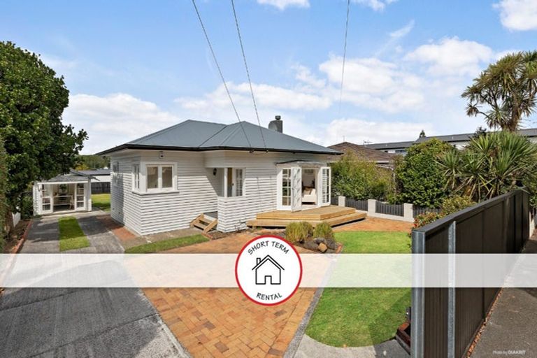 Photo of property in 20 Alberta Street, Point Chevalier, Auckland, 1022