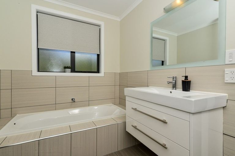 Photo of property in 6 Witehira Way, Flagstaff, Hamilton, 3210