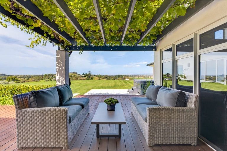 Photo of property in 23 Wheatley Road, Waiohiki, Napier, 4183