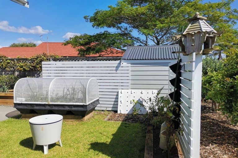 Photo of property in 2 Cayman Court, One Tree Point, 0118