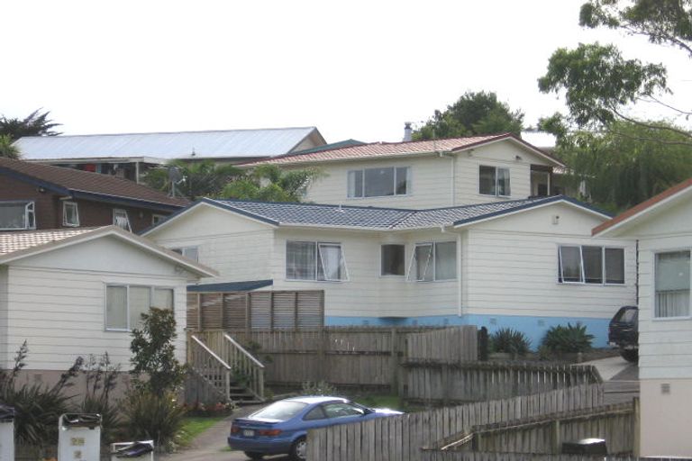Photo of property in 3/26 Midgley Road, West Harbour, Auckland, 0618