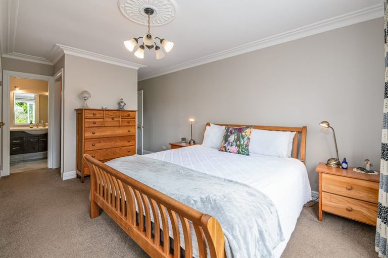 Photo of property in 10 Westridge Road, Titirangi, Auckland, 0604