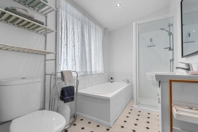 Photo of property in 134a Broadway, Carterton, 5713