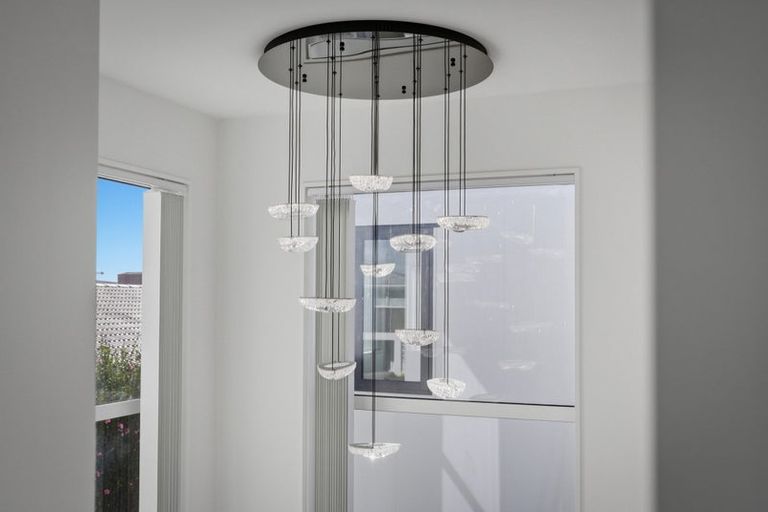 Photo of property in 33 Sorrel Crescent, Bucklands Beach, Auckland, 2012
