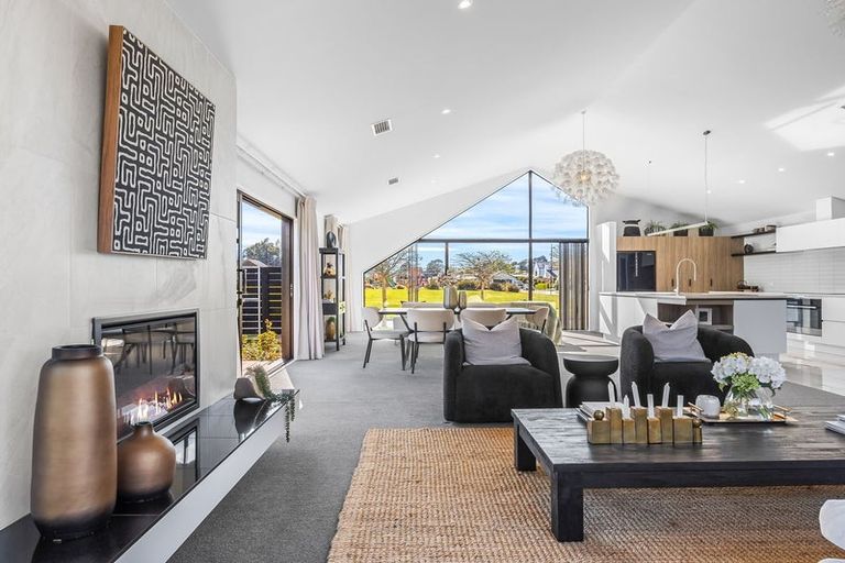 Photo of property in 6 Waitikiri Square, Parklands, Christchurch, 8083