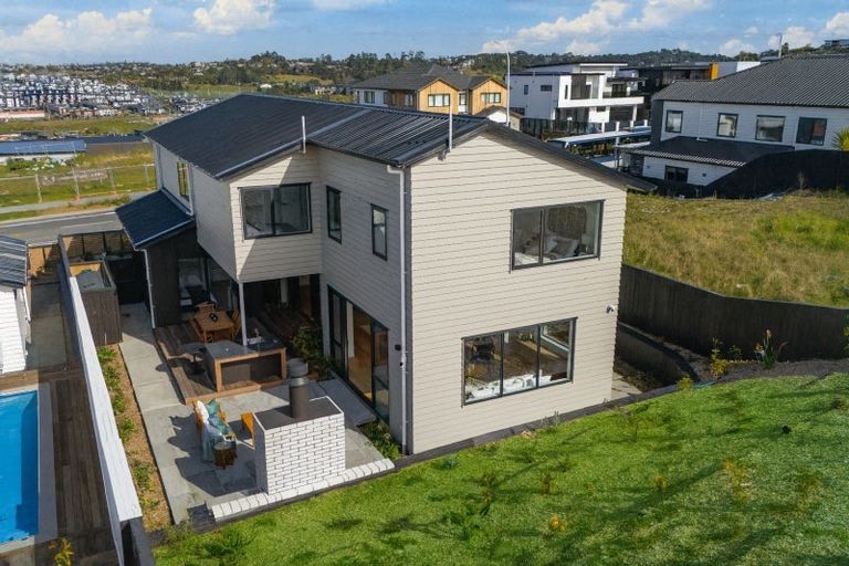 Photo of property in 183 Te Oneroa Way, Long Bay, Auckland, 0630