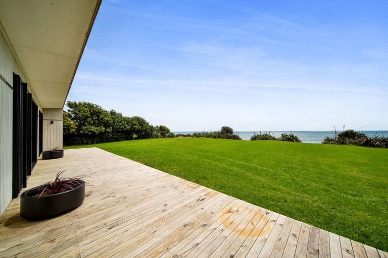 Photo of property in 317 Porikapa Road, Warea, New Plymouth, 4381