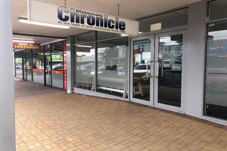 Photo of property in 2/2 Tainui Terrace, Mangere Bridge, Auckland, 2022