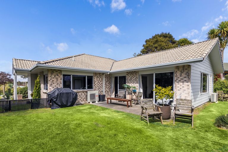 Photo of property in 2/24 Robinson Terrace, Rangatira Park, Taupo, 3330