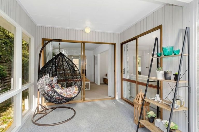 Photo of property in 2/69 Glencoe Road, Browns Bay, Auckland, 0630