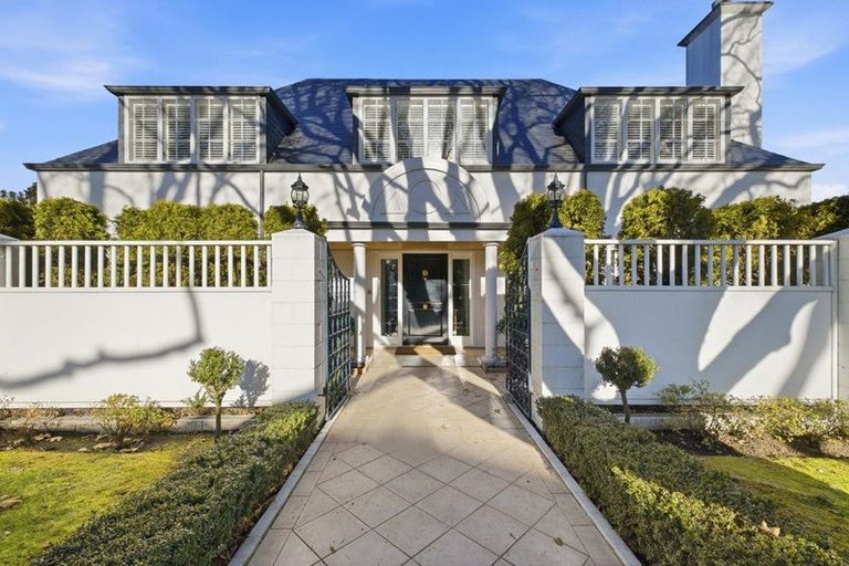 Photo of property in 2a Grangewood Lane, Burnside, Christchurch, 8053