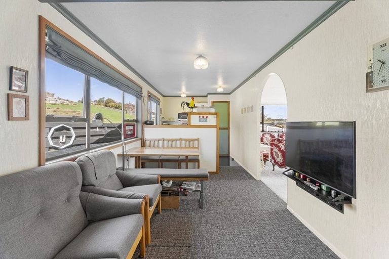 Photo of property in 284 High Street, Eltham, 4322