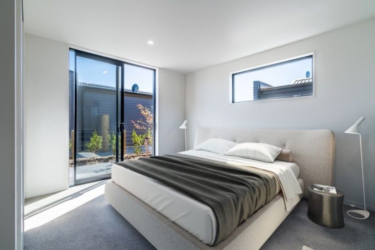 Photo of property in 2 Matakanui Lane, Wanaka, 9305