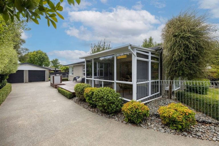 Photo of property in 68 Woodbury Street, Russley, Christchurch, 8042