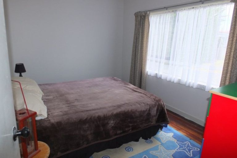 Photo of property in 26 Roore Street, Foxton Beach, Foxton, 4815