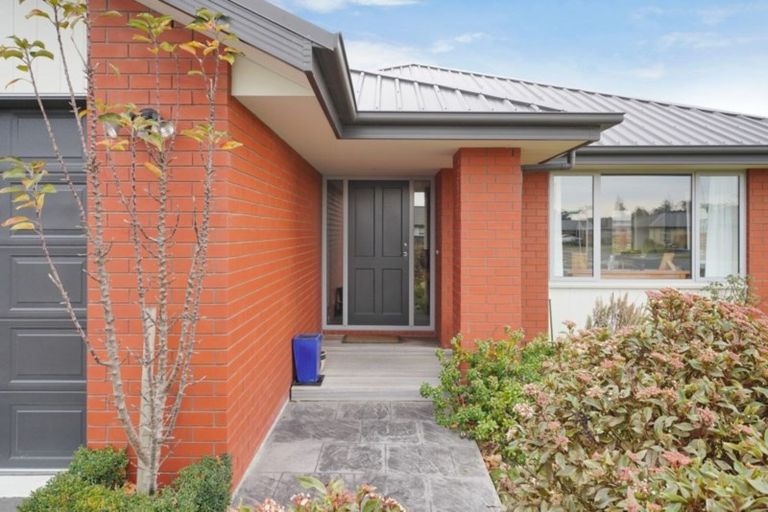 Photo of property in 17 Galatos Street, Rangiora, 7400