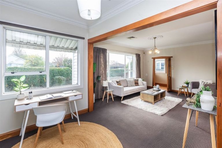 Photo of property in 14 Winters Road, Redwood, Christchurch, 8051