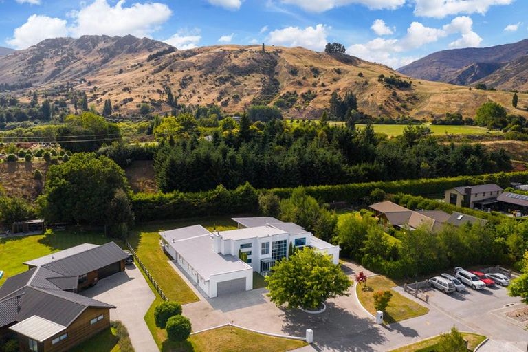 Photo of property in 34 Quarry Place, Lake Hayes, Queenstown, 9304