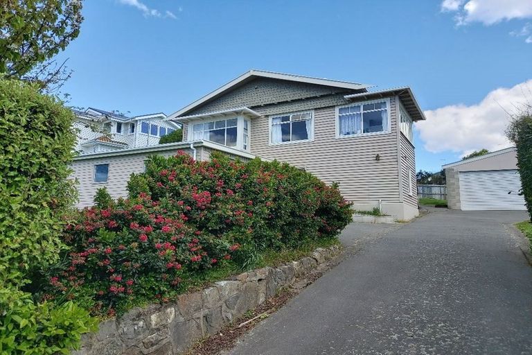 Photo of property in 154 Hackthorne Road, Cashmere, Christchurch, 8022