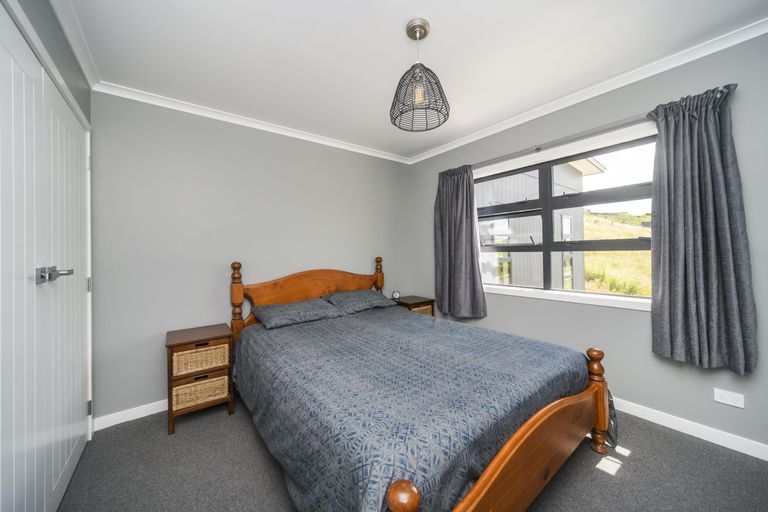 Photo of property in 107 Cashmere Drive, Fitzherbert, Palmerston North, 4410