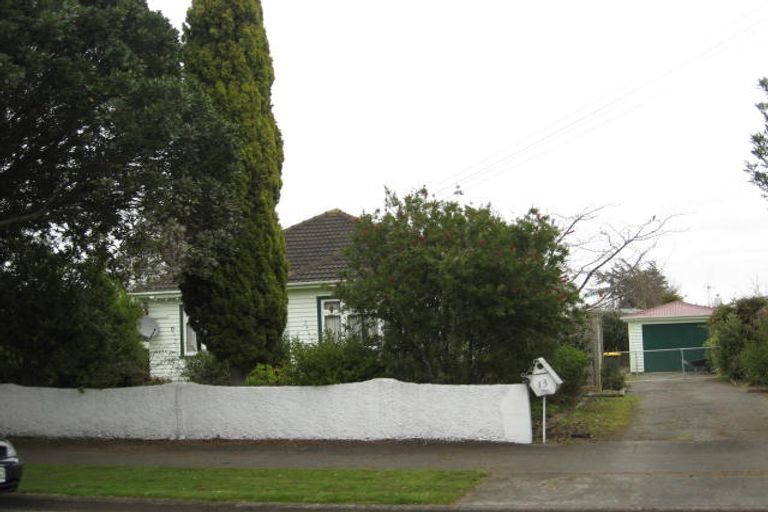 Photo of property in 13 Kings Drive, Levin, 5510