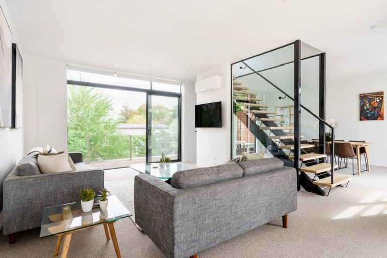 Photo of property in 2/22 Peterborough Street, Christchurch Central, Christchurch, 8013