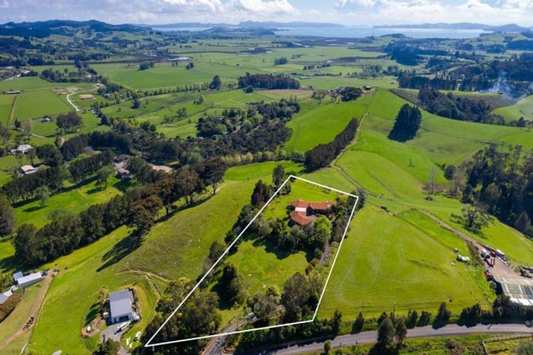 Photo of property in 70 Holdens Road, Clevedon, Papakura, 2585