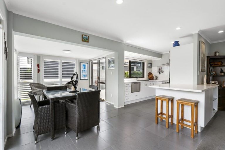 Photo of property in 2 Finlowe Way, Otumoetai, Tauranga, 3110