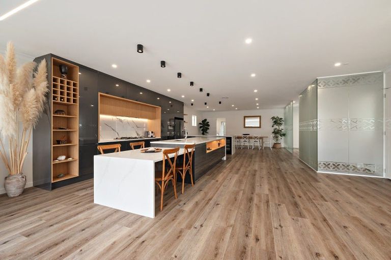 Photo of property in 35 Pacific Heights Road, Orewa, 0931