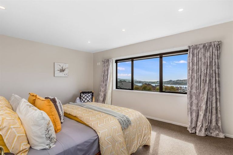 Photo of property in 9 Glenorchy Way, Aotea, Porirua, 5024