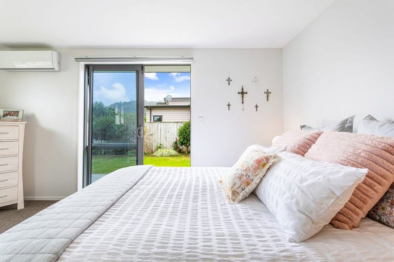 Photo of property in 13 Robert Might Road, Kumeu, 0810