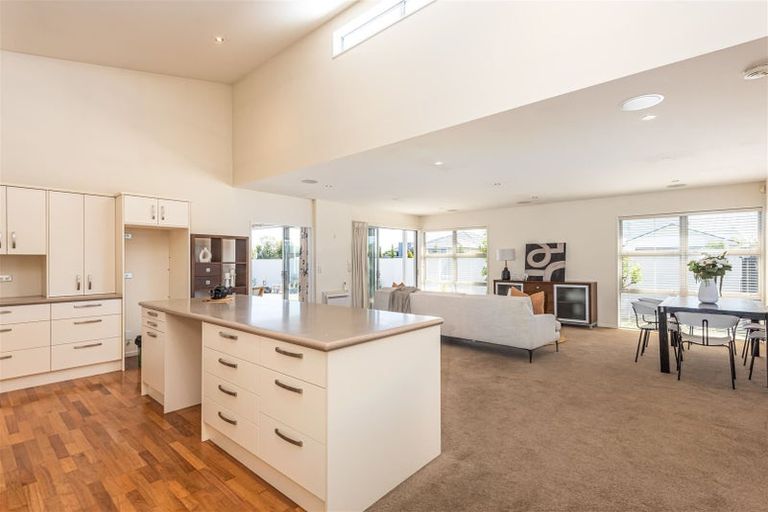 Photo of property in 40 Westpark Drive, Burnside, Christchurch, 8053