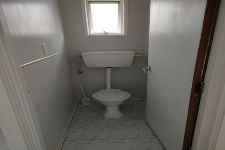 Photo of property in 156 Sunnynook Road, Sunnynook, Auckland, 0620