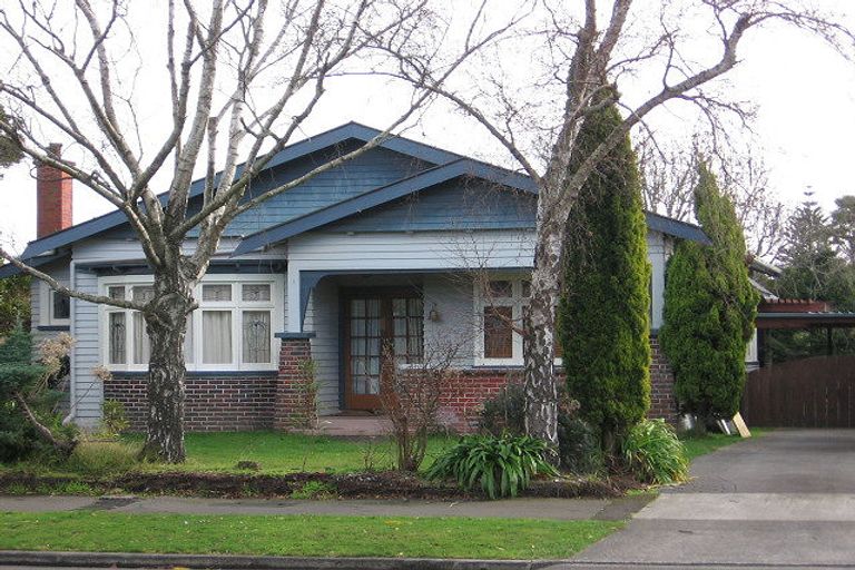 Photo of property in 77 Limbrick Street, Terrace End, Palmerston North, 4410