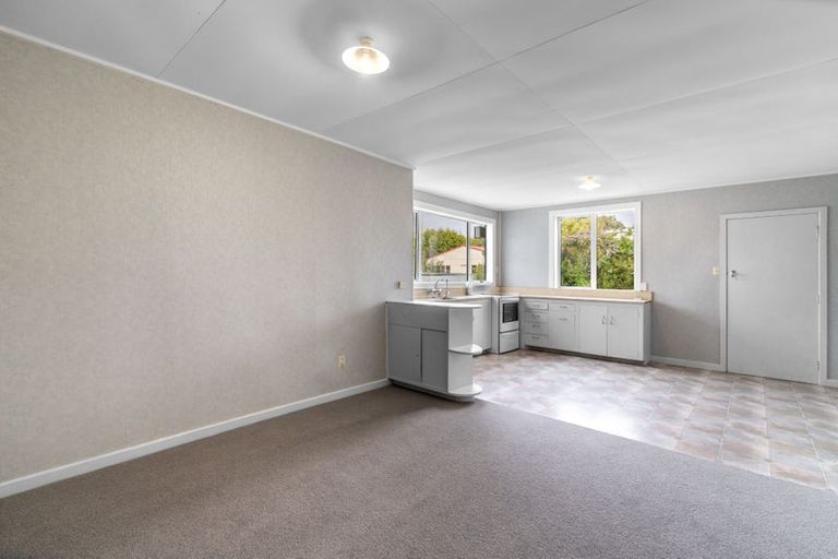 Photo of property in 17 Collingwood Street, Strathern, Invercargill, 9812