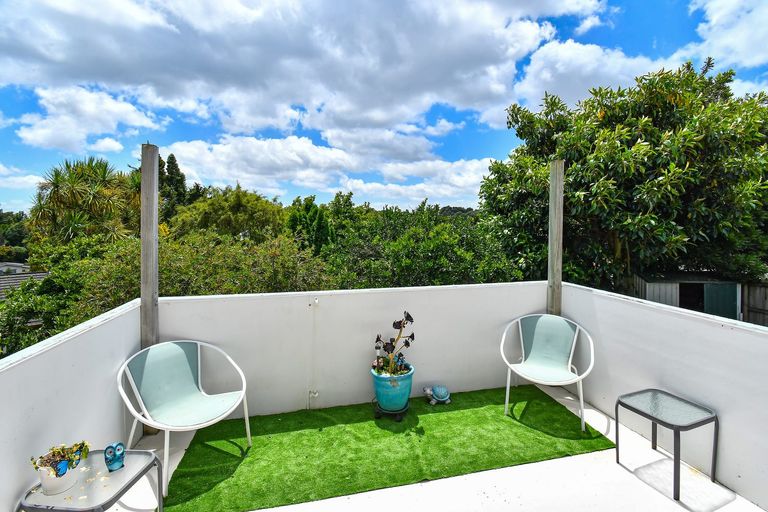 Photo of property in 6 Polandson Place, Opaheke, Papakura, 2113