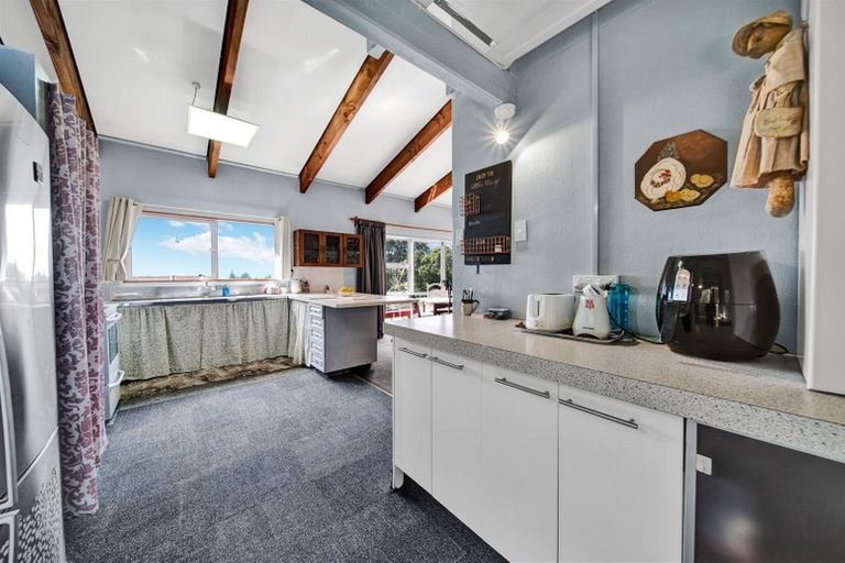 Photo of property in 33 Whakapaki Street, Urenui, 4375