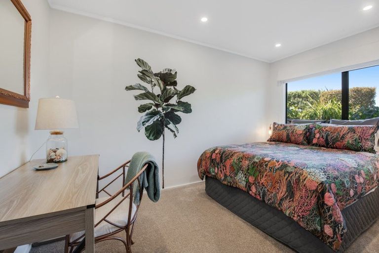 Photo of property in 21 Siesta Terrace, Gulf Harbour, Whangaparaoa, 0930