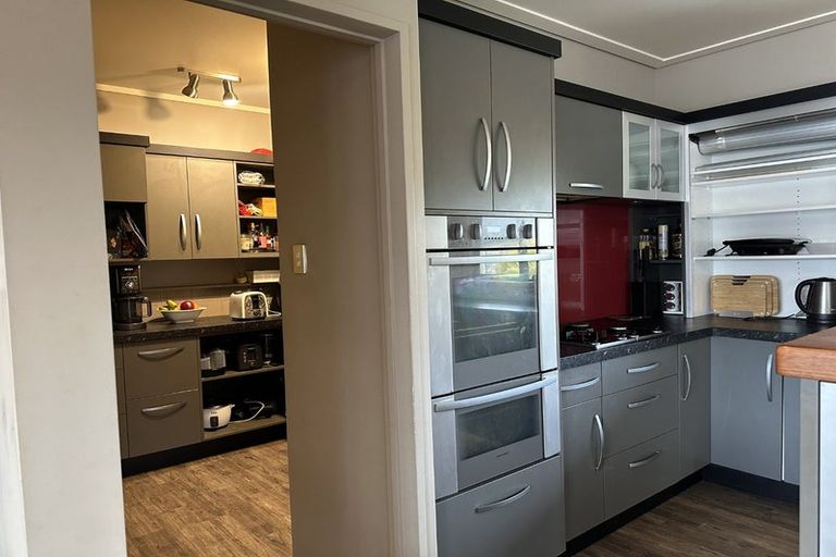 Photo of property in 37 East Street, Terrace End, Palmerston North, 4410