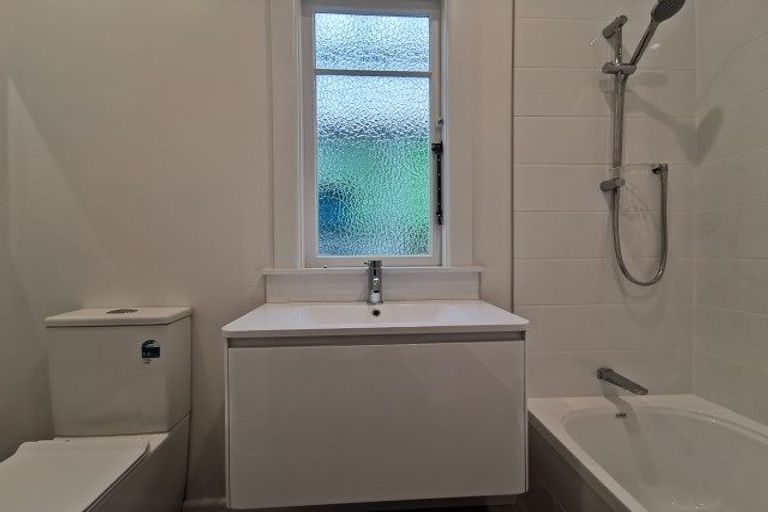 Photo of property in 2/18 Oban Street, Wadestown, Wellington, 6012