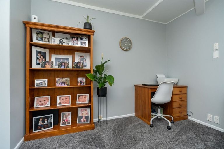 Photo of property in 21 Larnach Street, St Andrews, Hamilton, 3200