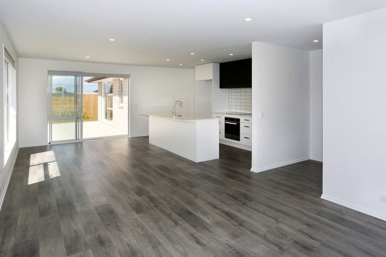 Photo of property in 16 Olivia Road, Pukekohe, 2120