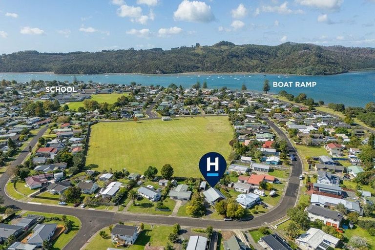 Photo of property in 33 Catherine Crescent, Whitianga, 3510