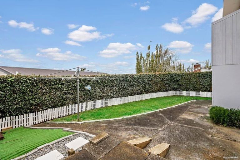 Photo of property in 1/16 Parkview Place, Pakuranga, Auckland, 2010