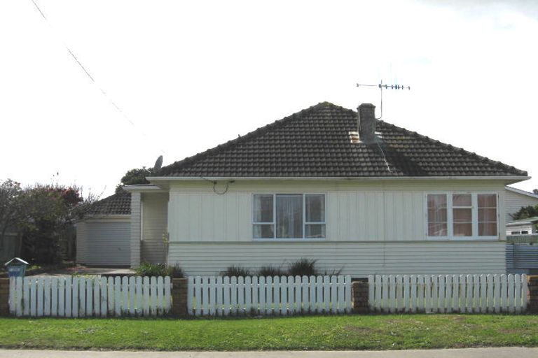 Photo of property in 186 Cornfoot Street, Castlecliff, Whanganui, 4501