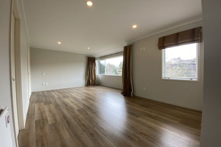 Photo of property in 4 Sailfish Drive, West Harbour, Auckland, 0618